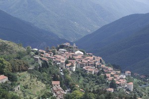 Xtrallusion offers characteristic Bed and Breakfast, B&B, Guest House, Hotel, Albergo and Country Lodge accommodation in Italy. Plus independent self-guided Walking, Adventure, Activity, Skiing and Paragliding Holiday itineraries on the Italian Rivieras, in the Italian Lakes, in the Italian Alps and in some of the most beautiful corners of Italy.